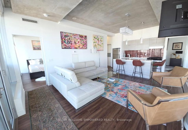 1305 - 552 Wellington Street