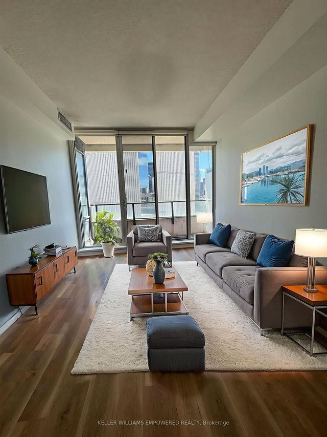 1708 - 111 Elizabeth Street