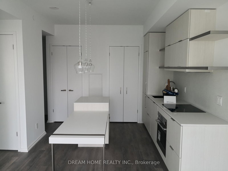 2701 - 197 Yonge St, Toronto, M5B 0C1 | Image 3