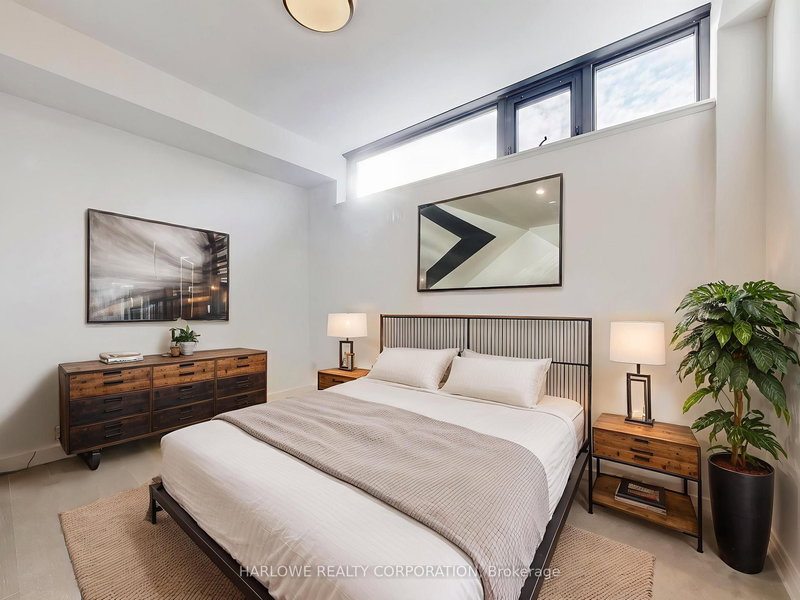 1305 - 81 Wellesley St E, Toronto, M4Y 0C5 | Image 3