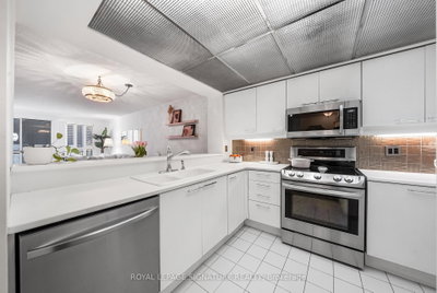 Unit 206 — 18 Hollywood Avenue — photo 5