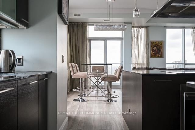 Ph 35 - 21 Balmuto St, Toronto, M4Y 1W4 | Image 3