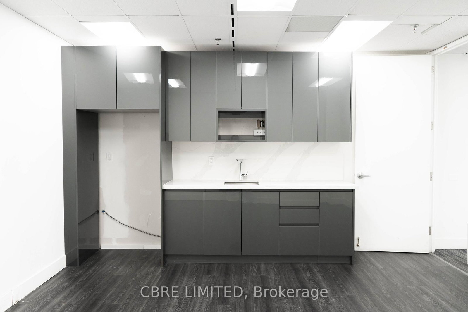 40 Sheppard Avenue W, Unit Unit 200 - Photo 5