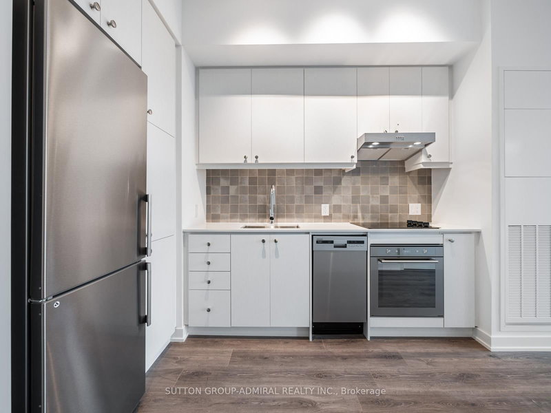 home for lease on 606-9 Tecumseth Street