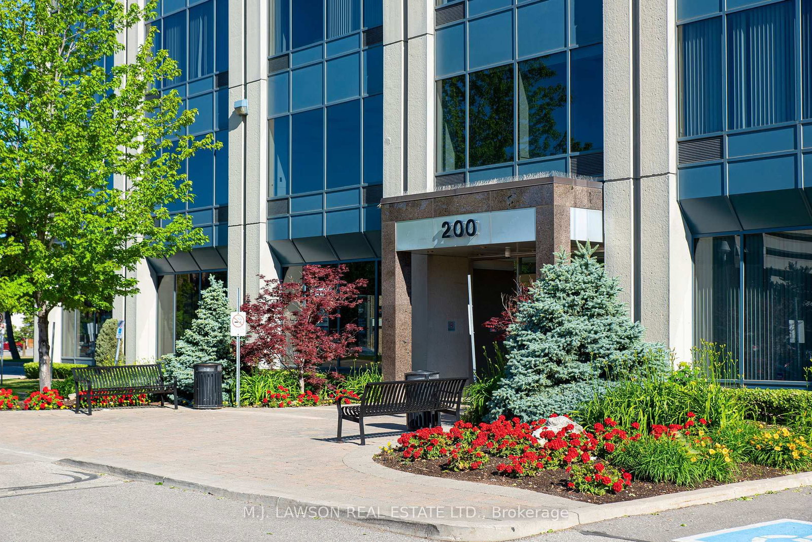 200 Consumers Road, Unit 309