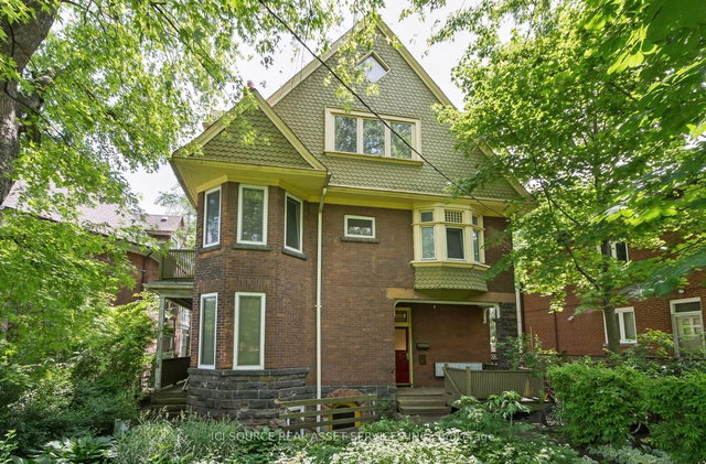 4 - 2 Bellwoods Park