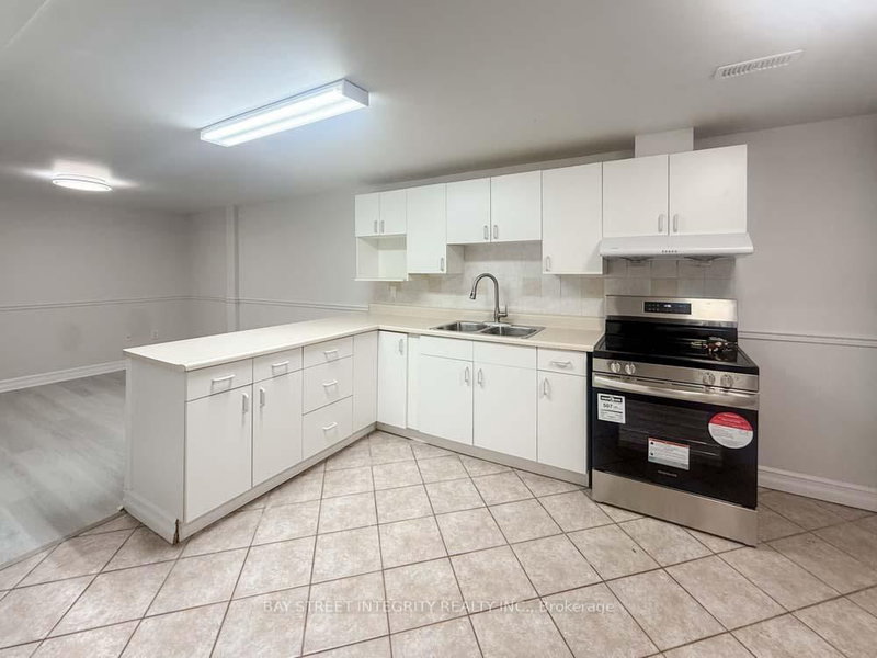 Lower - 130 Kingslake Rd, Toronto, M2J 3G1 | Image 3