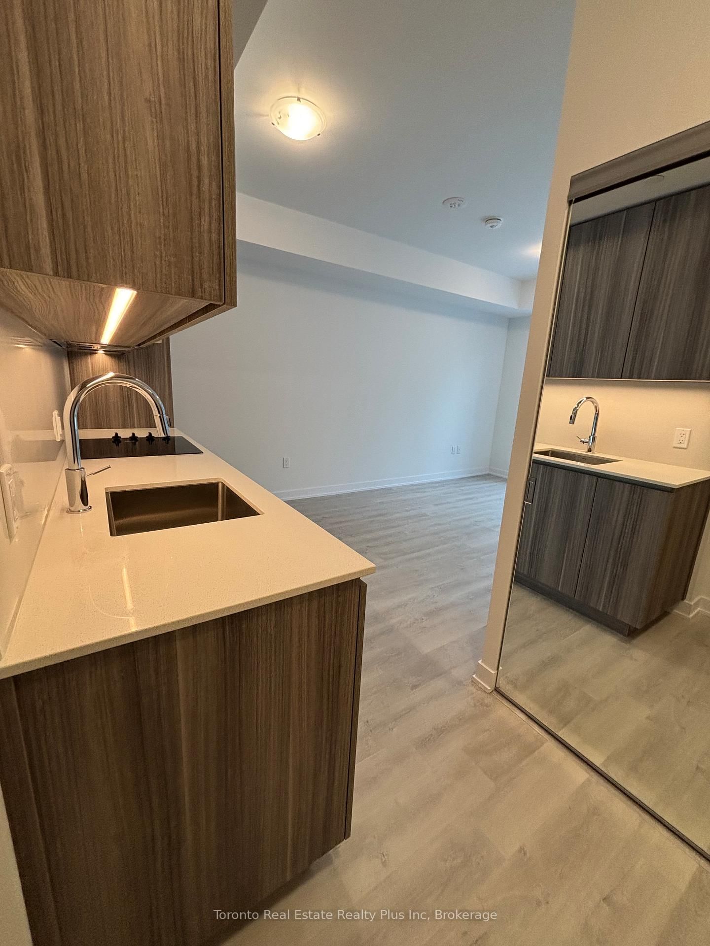 15 Richardson Street, Unit 620 - Photo 9