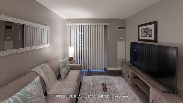 628 - 250 Wellington Street W