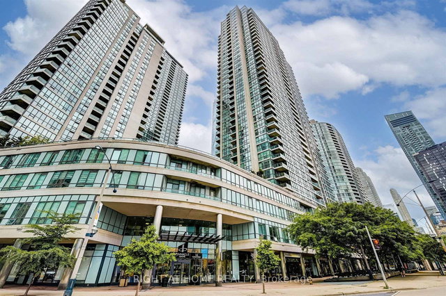 3805 - 16 Yonge Street