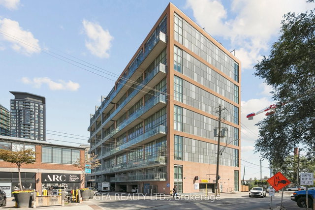 438 - 5 Hanna Avenue