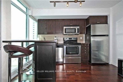 Unit 972 — 209 Fort York Boulevard — photo 2