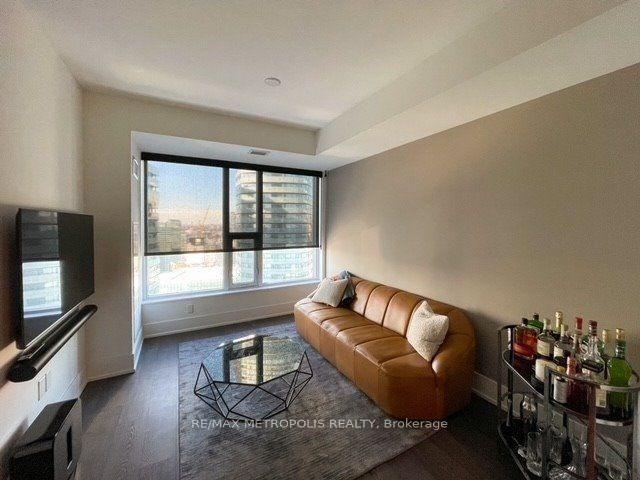 6101 - 10 York Street