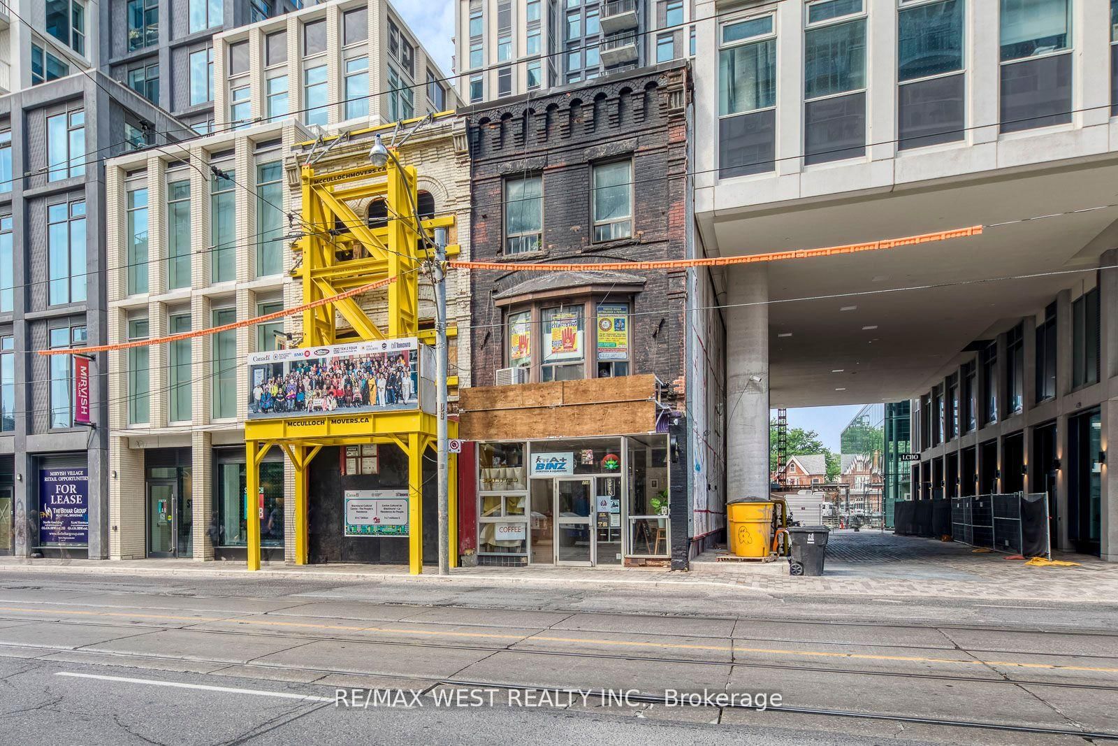 758 Bathurst Street