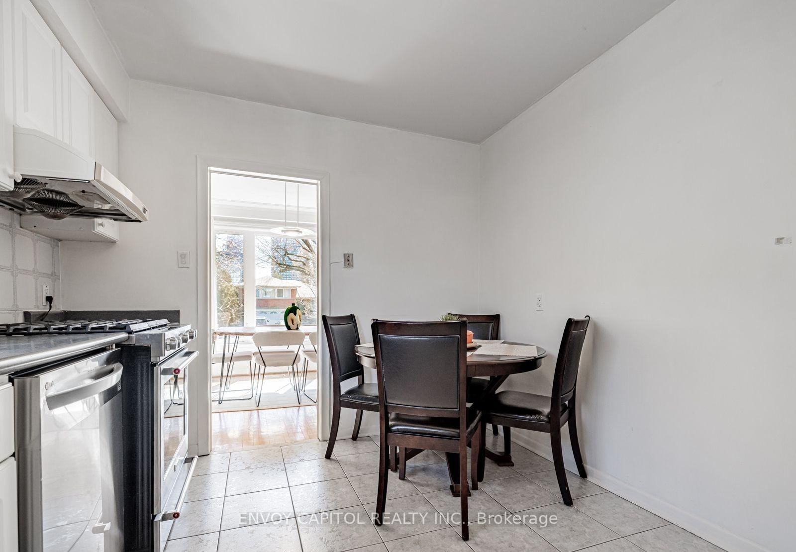 Detached House for lease at Main-6 Arrowstook Road, Toronto, Ontario, M2K 1J9 - Bayview Village - MLS: C12649000