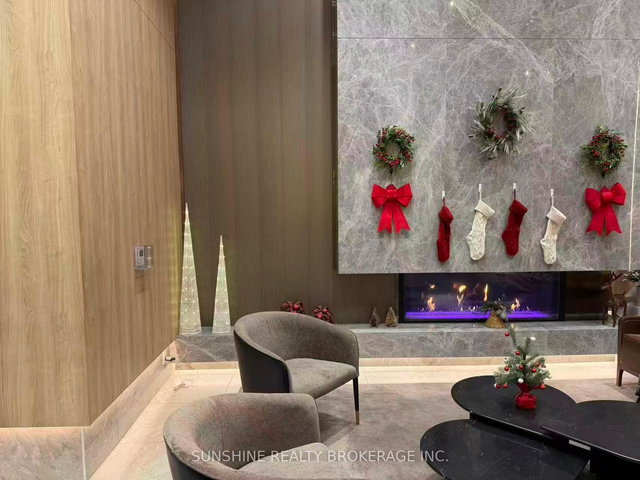 1009 - 252 CHURCH Street