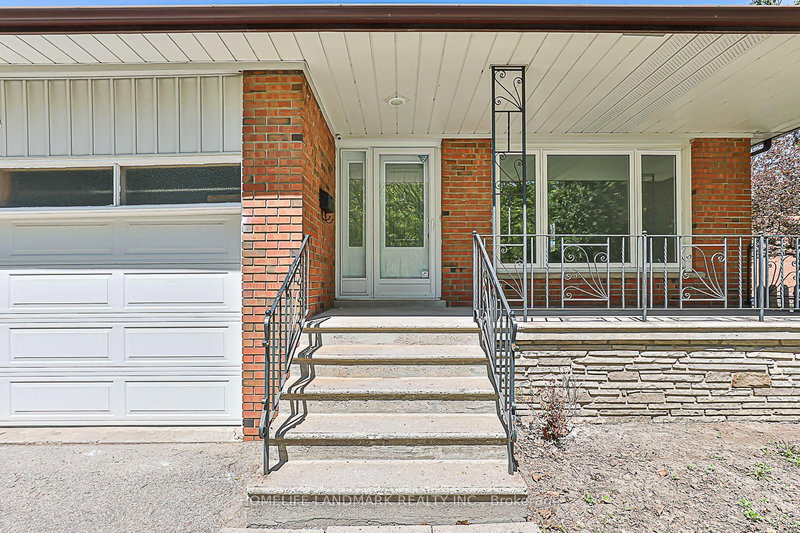 612 Van Horne Ave, Toronto, M2J 2V4 | Image 2