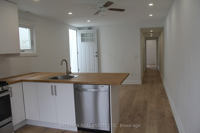 2 - 3449 Yonge St, Toronto, M4N 2N3 | Image 3