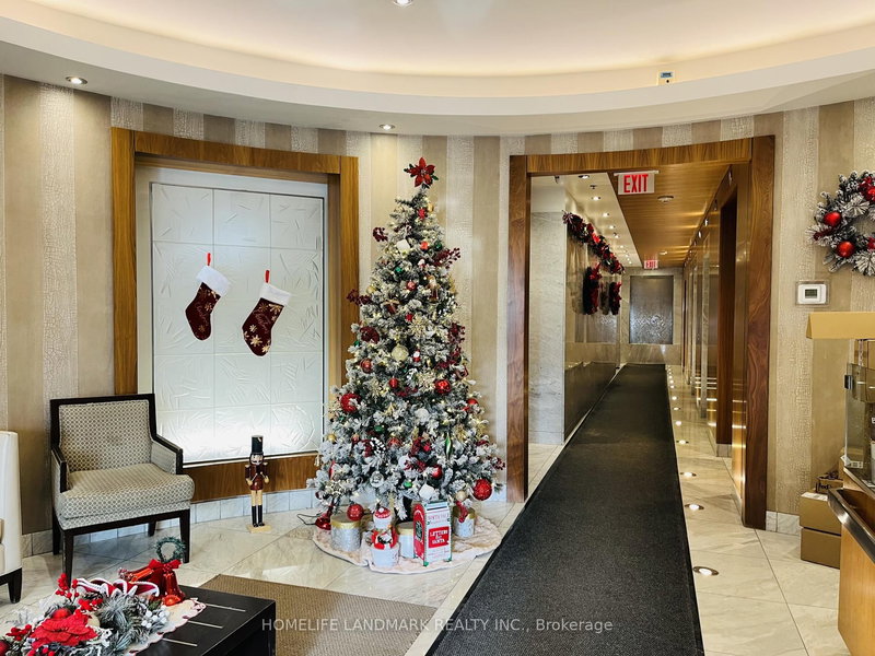 1806 - 85 Bloor St E, Toronto, M4W 3Y1 | Image 2