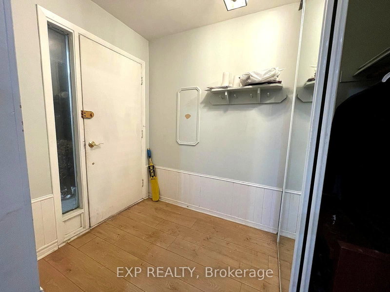 184 Hollyberry Tr, Toronto, M2H 2P4 | Image 3