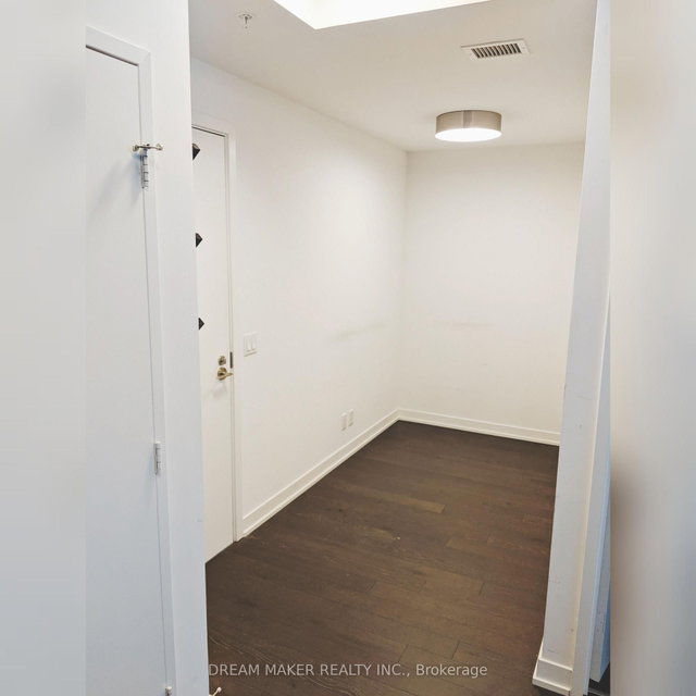4 - 455 Front Street E