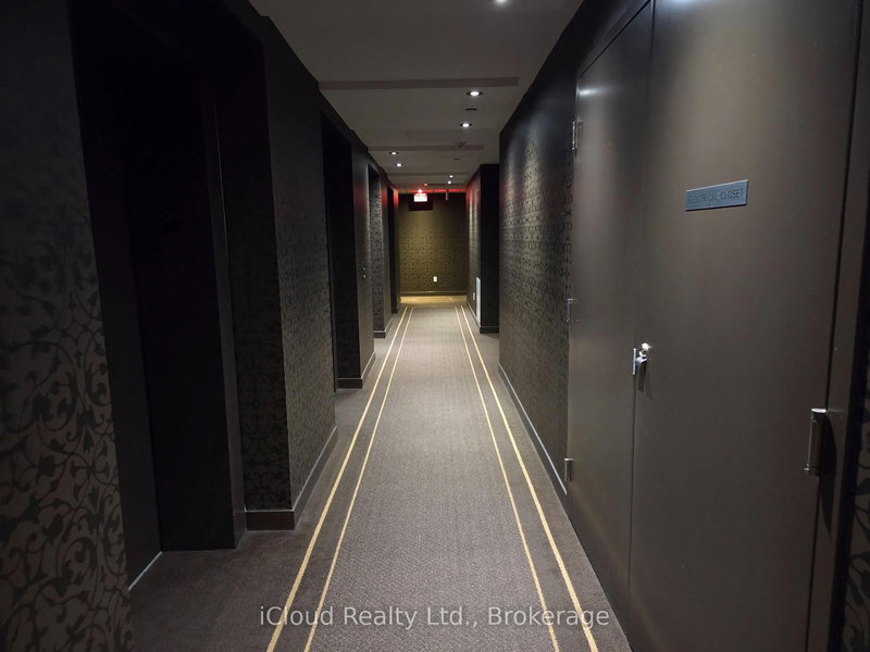 3607 - 197 Yonge St, Toronto, M5B 1M4 | Image 3