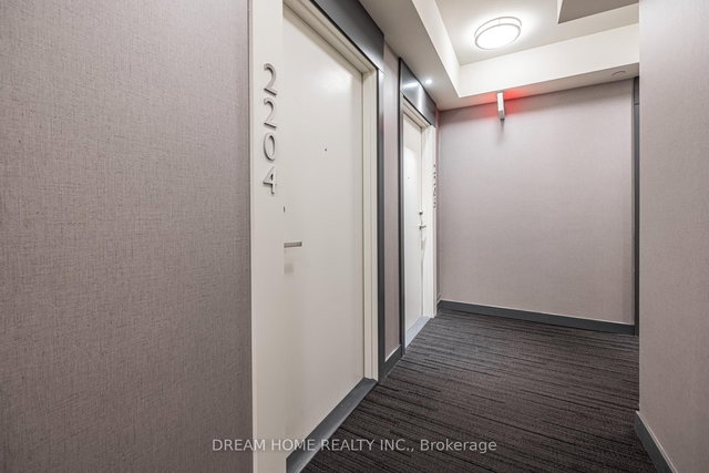 2204 - 15 Grenville Street