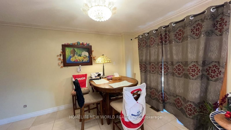 38 Marcelline King Room Cres, Toronto, M2K 2V7 | Image 2