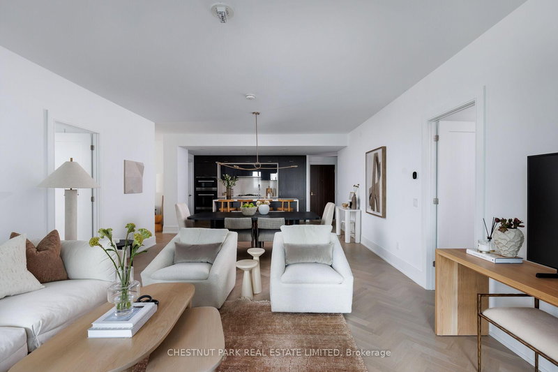 907 - 455 Wellington St W, Toronto, M5V 0V8 | Image 3