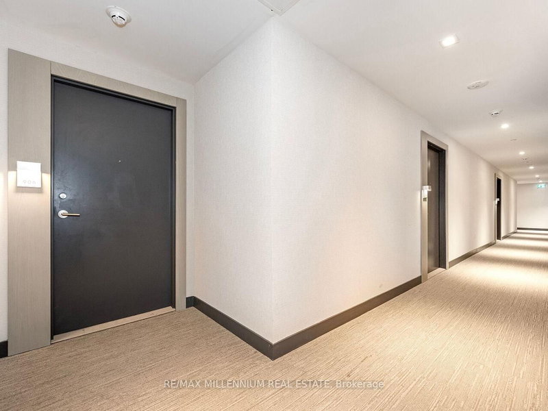906 - 8 Olympic Garden Dr, Toronto, M2M 0B9 | Image 3