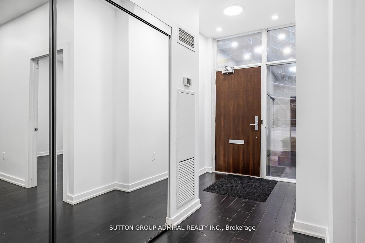 18 Capreol Court, Unit G20 - Photo 3