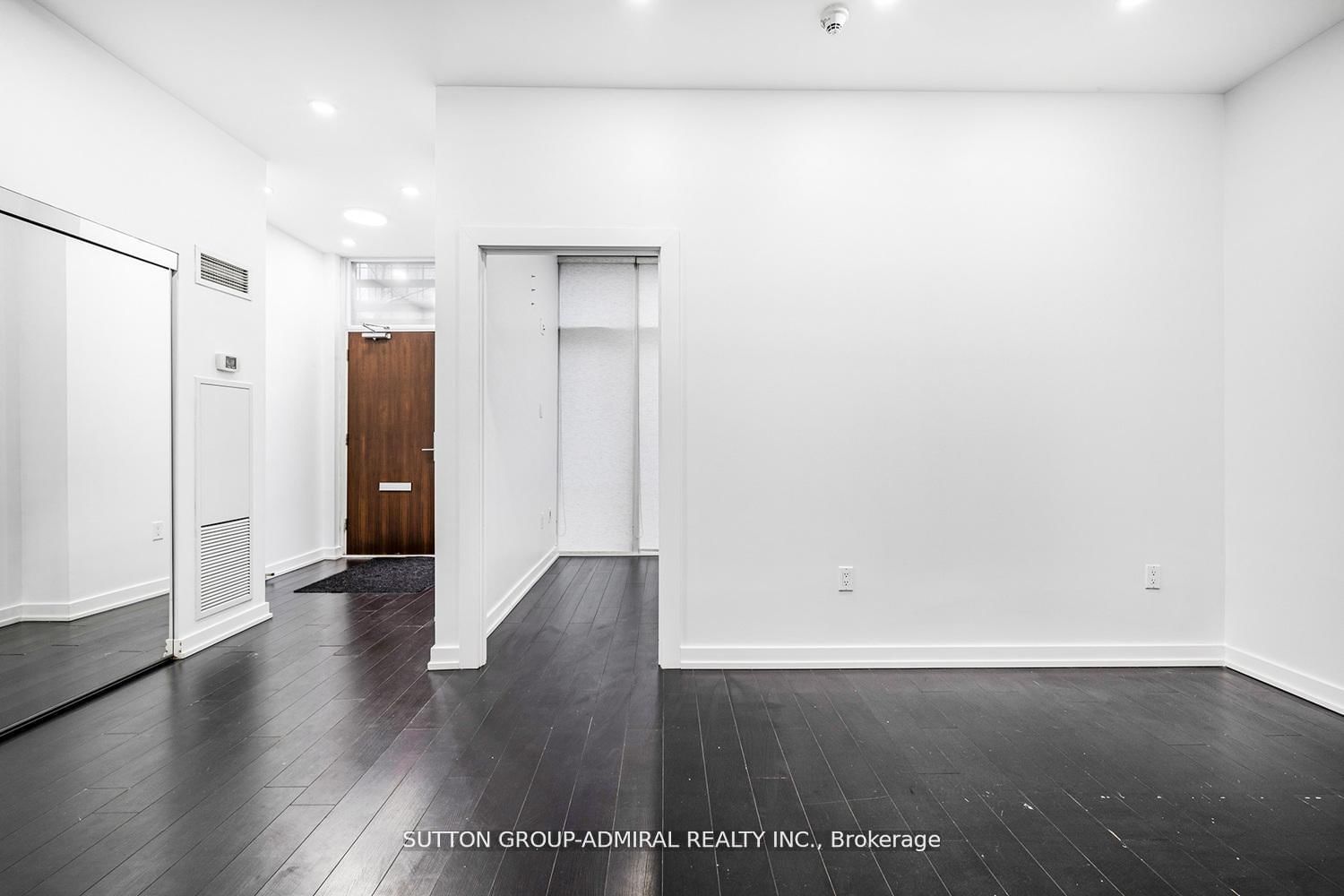 18 Capreol Court, Unit G20 - Photo 5