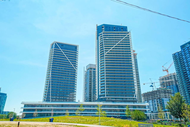 1208 - 30 Ordnance Street