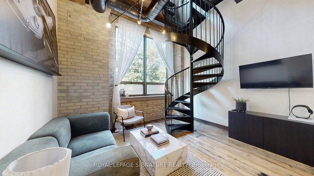 206 - 781 King Street W