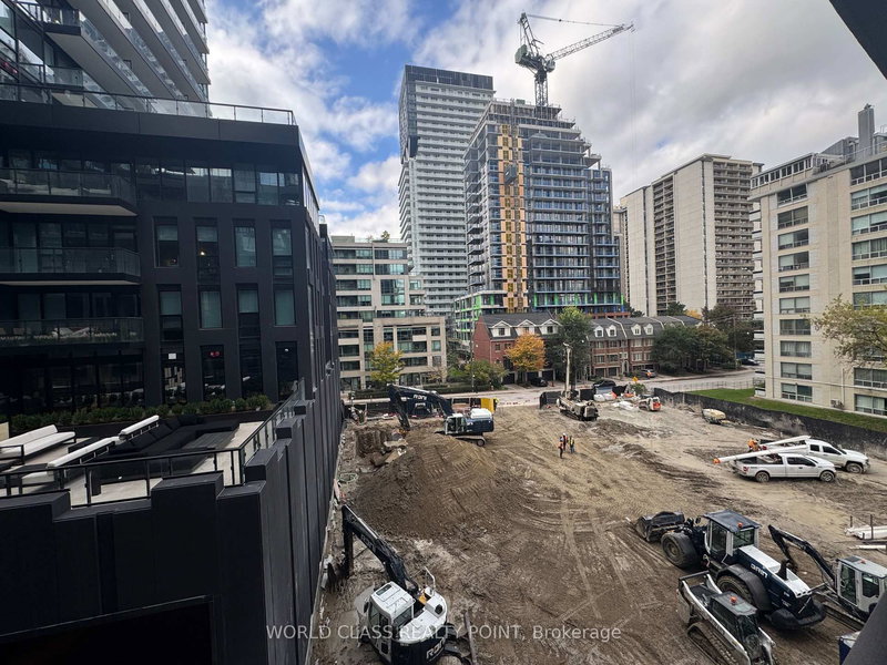 home for lease on 313-120 Broadway Avenue