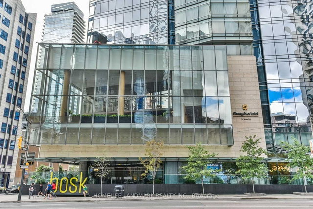 4704 - 180 University Avenue