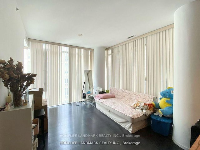 608 - 75 St Nicholas Street