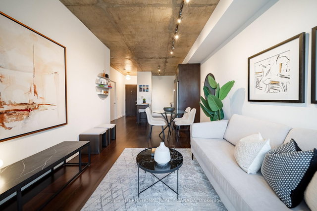 810 - 1005 King Street W