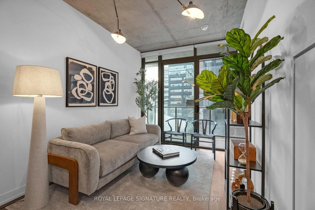 804 - 650 King Street W
