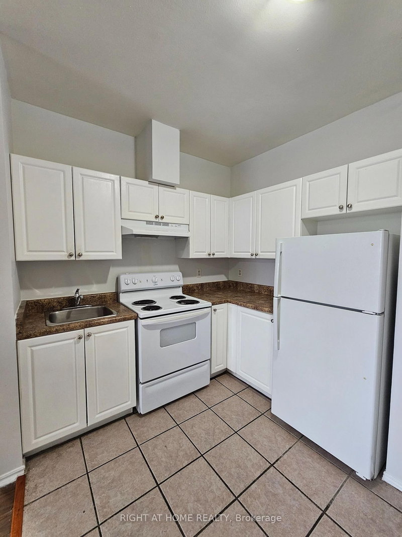 307 - 1801 Eglinton Ave W, Toronto, M6E 2H7 | Image 2