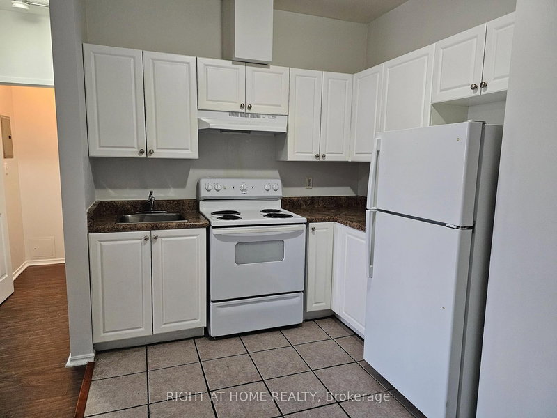307 - 1801 Eglinton Ave W, Toronto, M6E 2H7 | Image 3