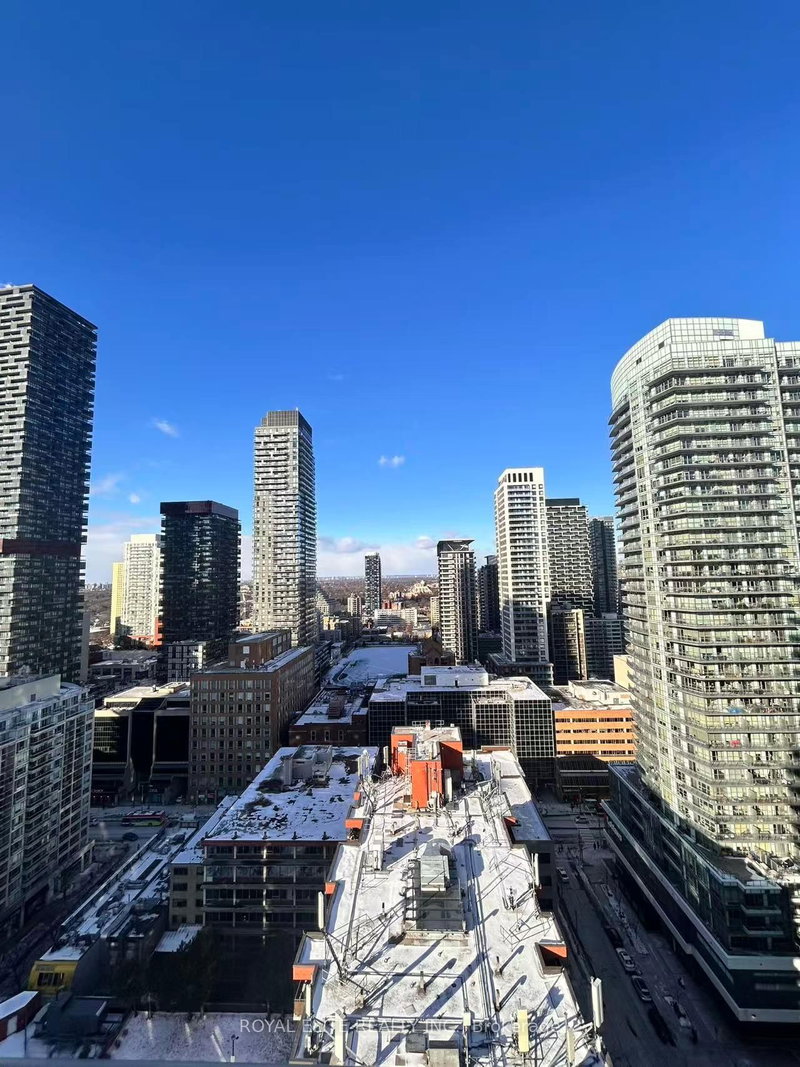 2718 - 50 Dunfield Ave, Toronto, M4S 0E4 | Image 2