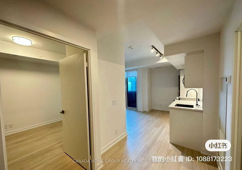 1024 - 30 Tippett Rd, Toronto, M3H 0E3 | Image 3