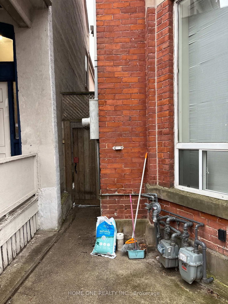 103 - 31 D'Arcy St, Toronto, M5T 1J8 | Image 3