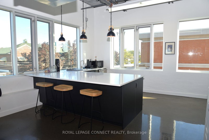 208 - 41 Industrial St, Toronto, M4G 2H5 | Image 3