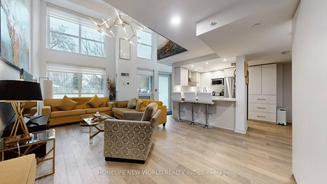 TH7 - 58 Orchard View Boulevard