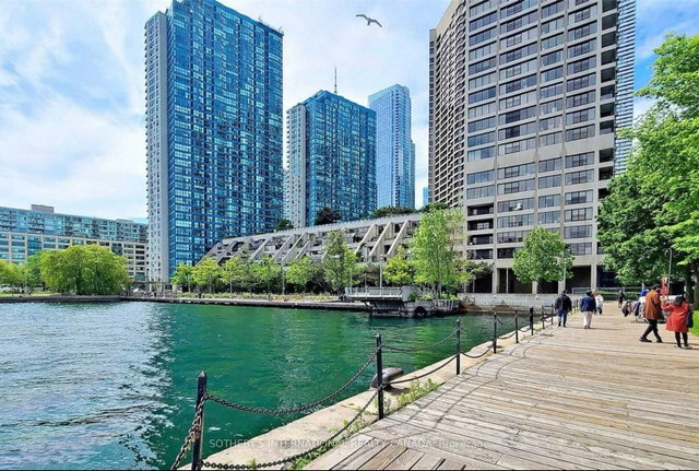 1414 - 55 Harbour Square