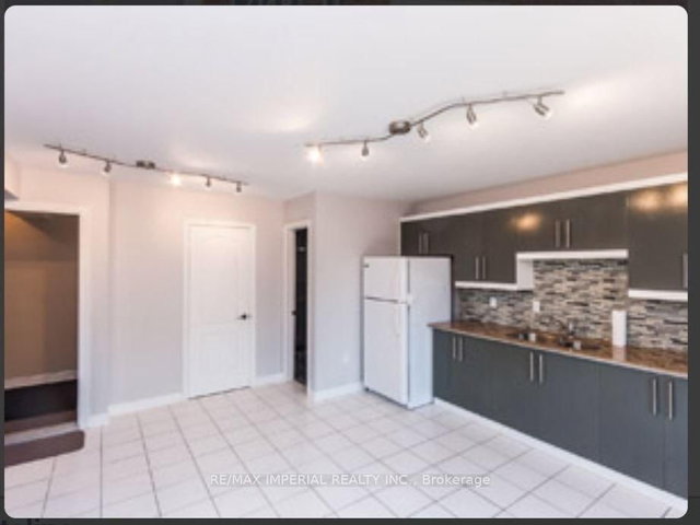 714R Dufferin Street