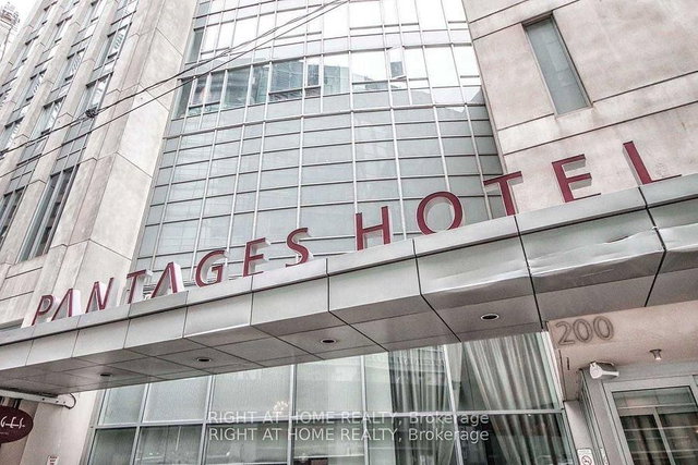 4305 - 210 Victoria Street