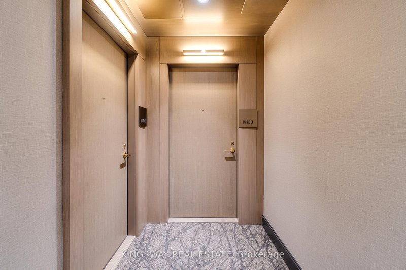 PH33 - 1 Edgewater Dr, Toronto, M5A 0L1 | Image 3